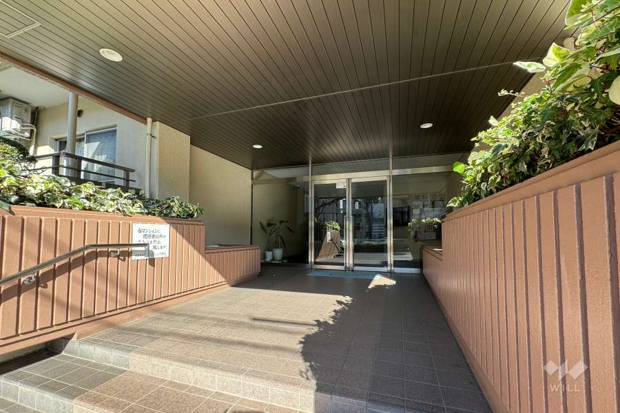 エントランスJPG