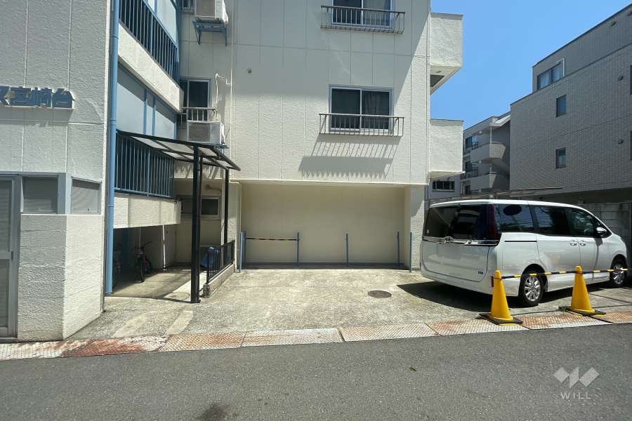 敷地内駐車場（屋外平面式）