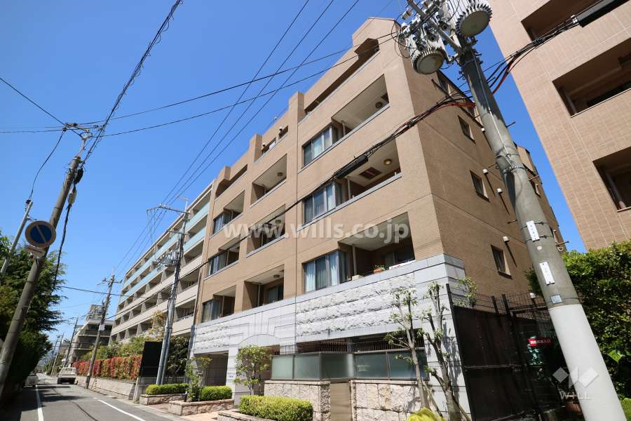 ウォームスヴィル甲子園口北町の外観（南東側から）