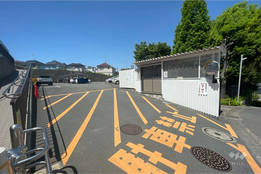 駐車場の出入り口・敷地内駐車場（屋外平面式）