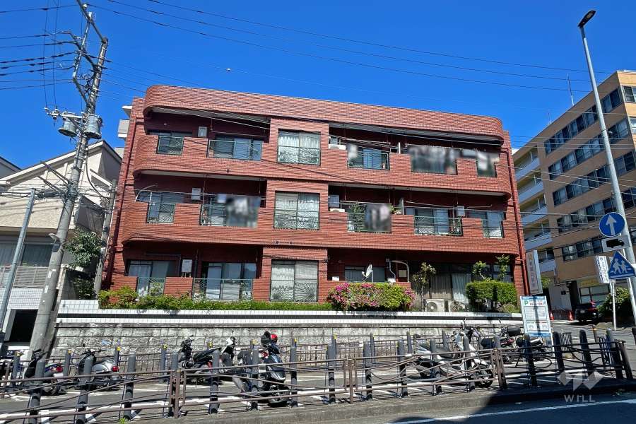 シャトル鷺沼の外観（南東側から）