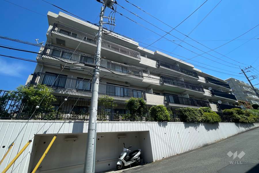 鷺沼南パークホームズの外観（南西側から）