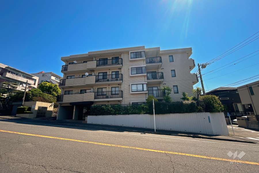 鷺沼南パークホームズの外観（西側から）