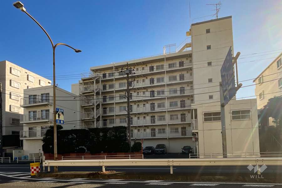 鷺沼東スカイマンションの外観（北西側から）