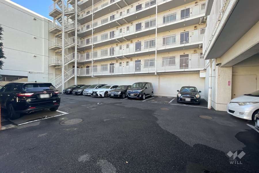 敷地内駐車場（屋外平面式）