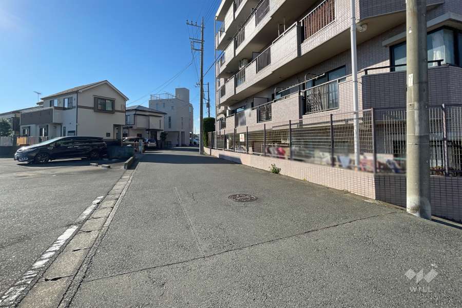 敷地南側の前面道路　