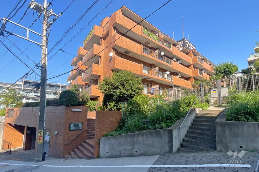 ライオンズマンション鷺沼第５の外観（南西側から）