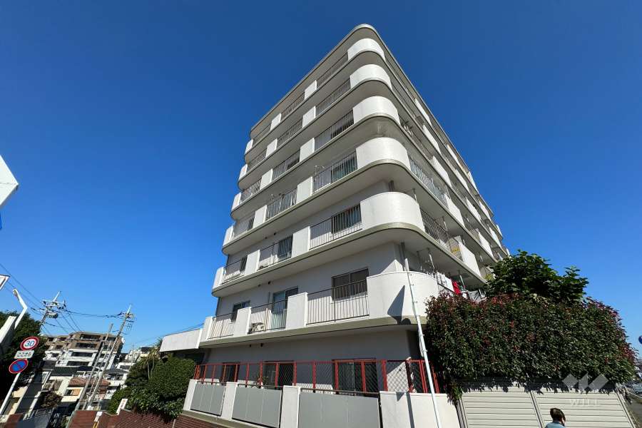 パークハイツ鷺沼の外観（南西側から）