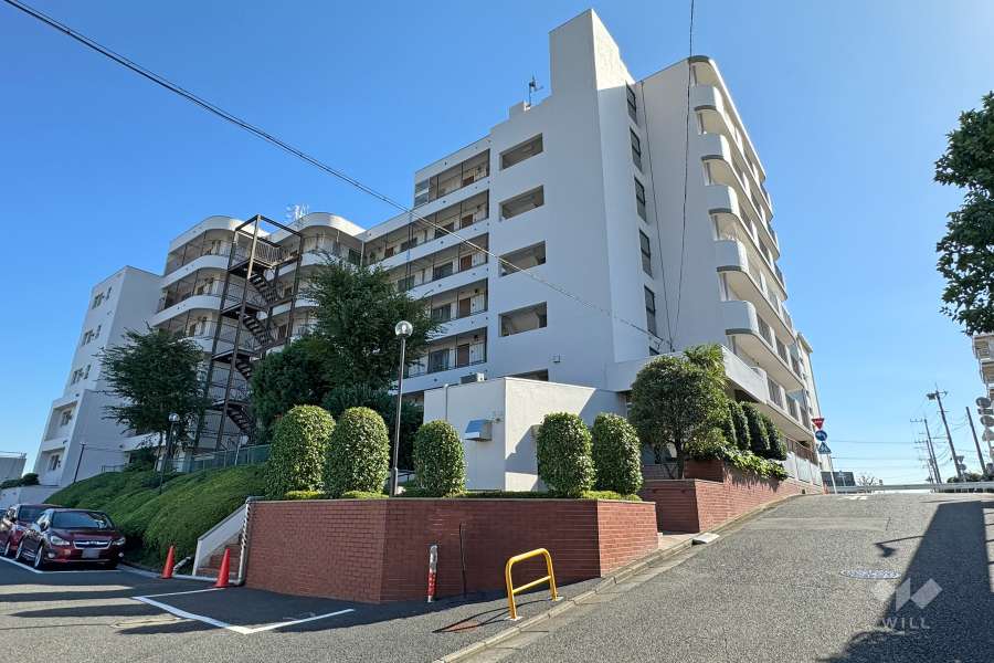 パークハイツ鷺沼の外観（北西側から）