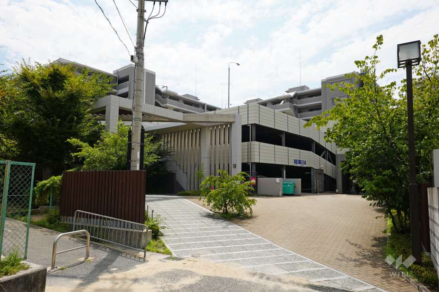 グランオアシス夙川香櫨園の外観(北西側から)