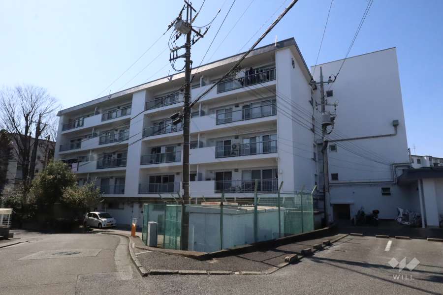 宮前平グリーンハイツ１６号棟の外観（北東側から）