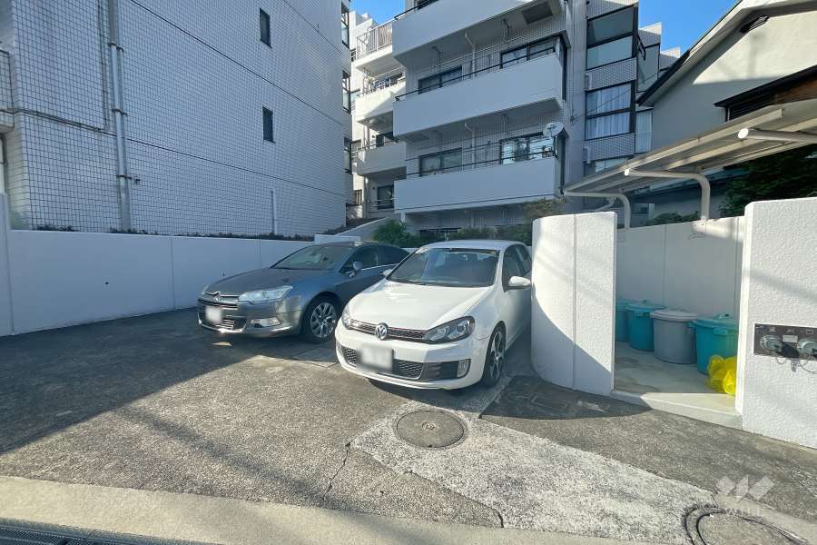 敷地内駐車場（屋外平面式）　
