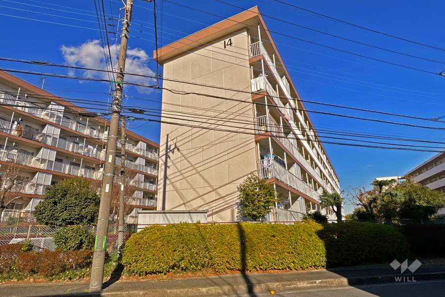 白幡台住宅１４号棟の外観（南西側から）