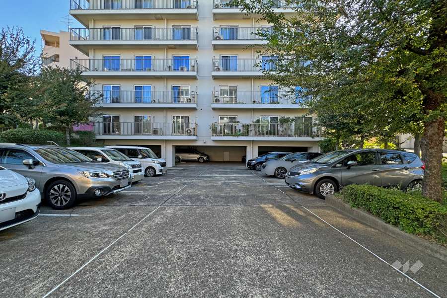 敷地内駐車場（屋外平面式）