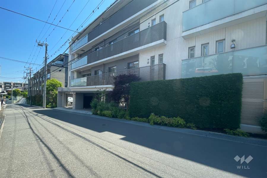 敷地北西側の前面道路