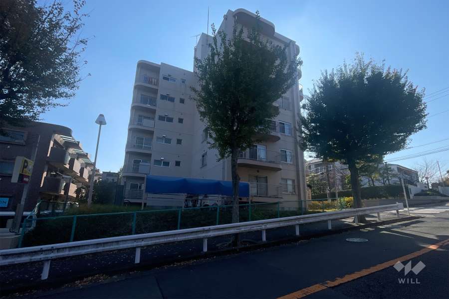 プレジデント鷺沼の外観（北西側から）　　