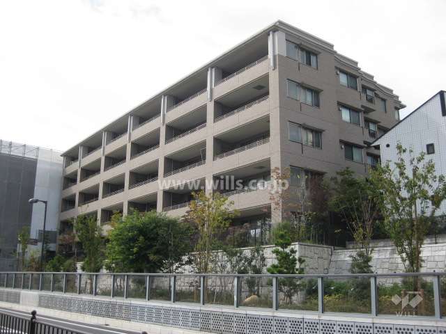 レゾネア芦屋翠ヶ丘の外観（南東側から）