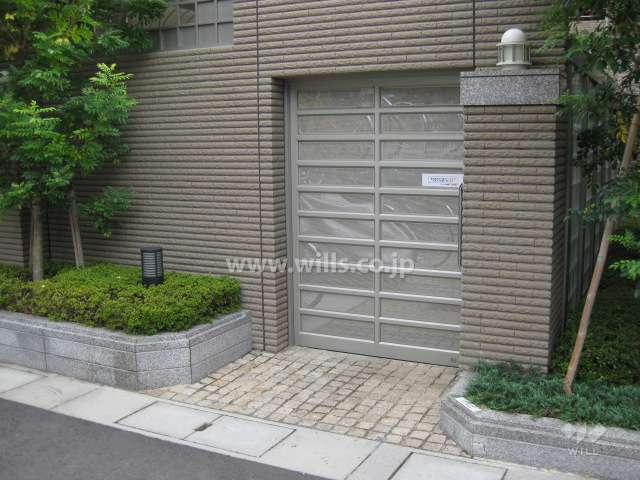 駐輪場入り口