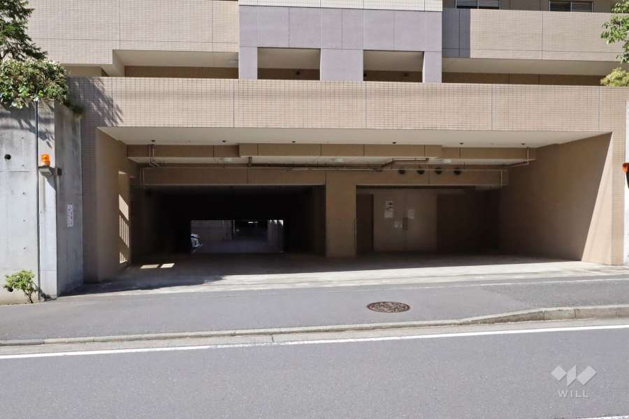 駐車場の出入り口