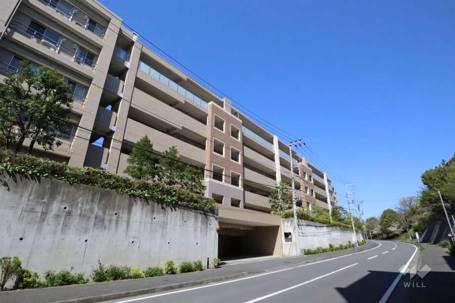 ドレッセ美しの森セントヴェールイーストヒルの外観(南東側から)