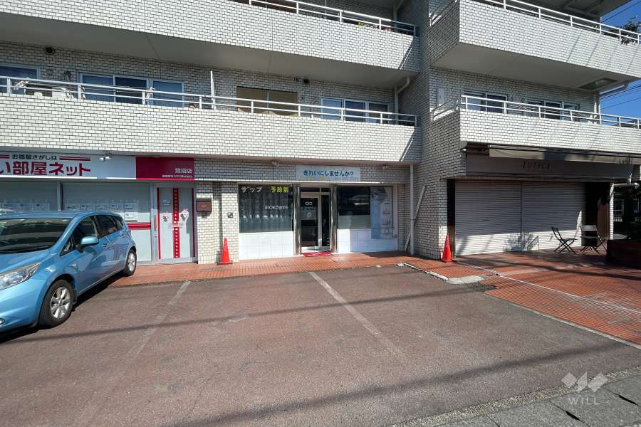 棟内の店舗部分