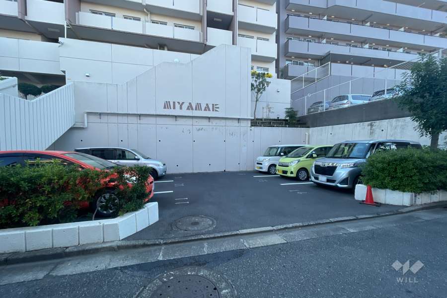敷地内駐車場（屋外平面式）　
