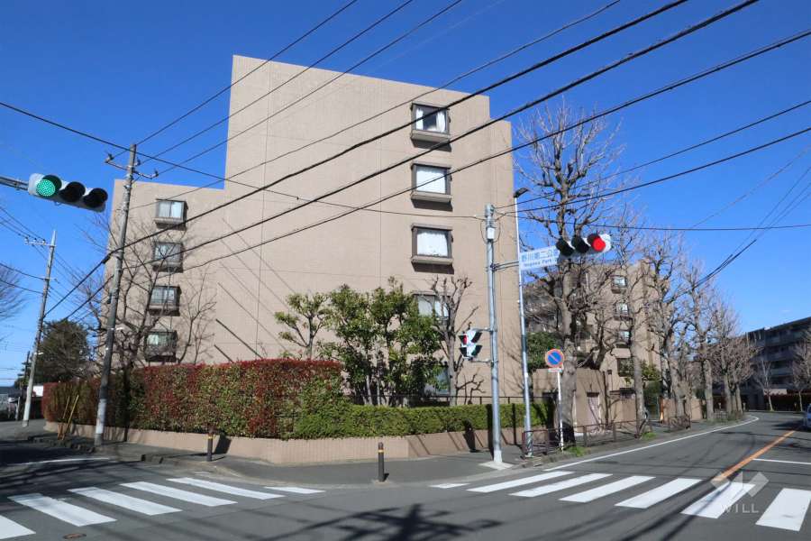 ベルググランデ鷺沼の外観(東側から)