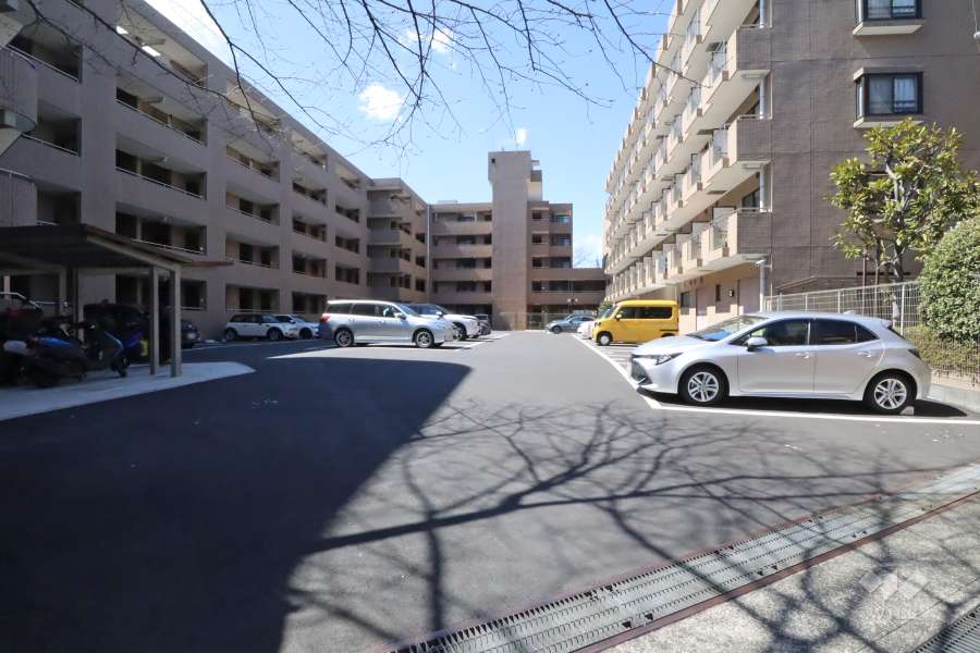 敷地内駐車場（屋外平面式）