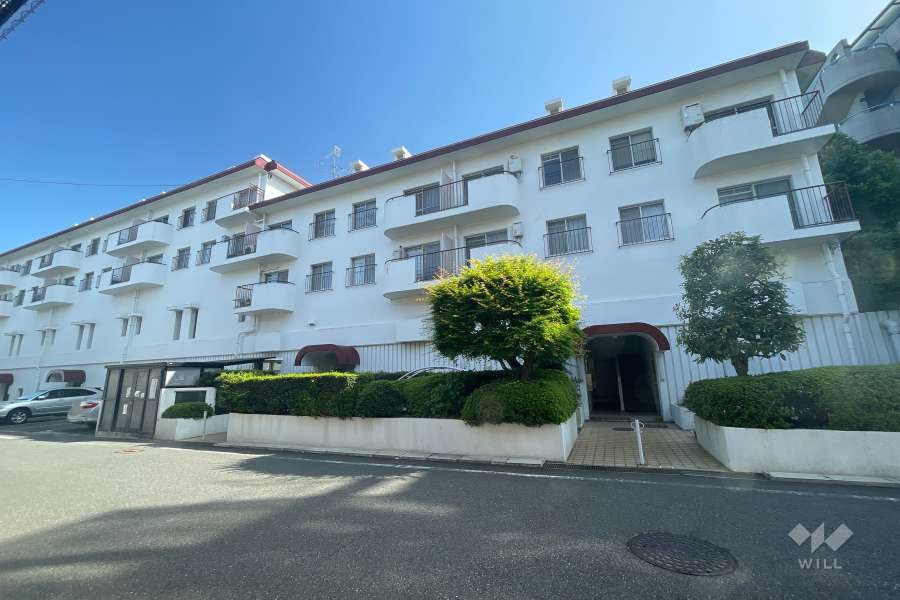 ライオンズマンション宮前平の外観（北西側から）