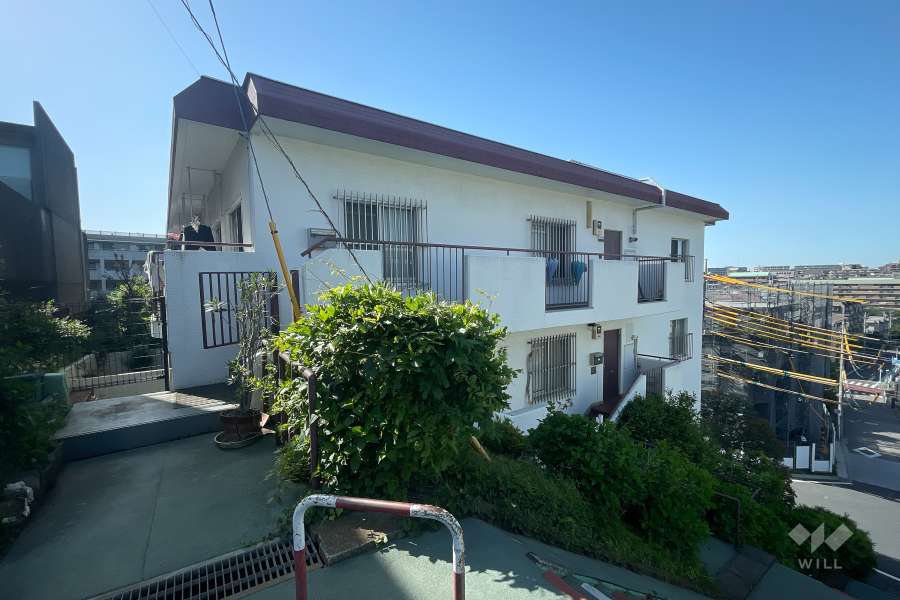 ライオンズマンション宮前平の外観（南東側から）