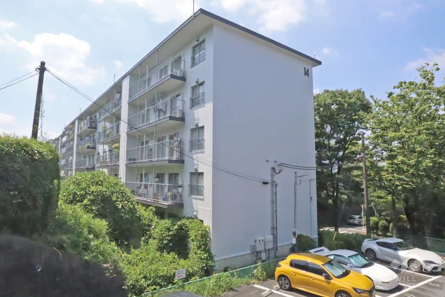 宮前平グリーンハイツ１４号棟の外観(南東側から)