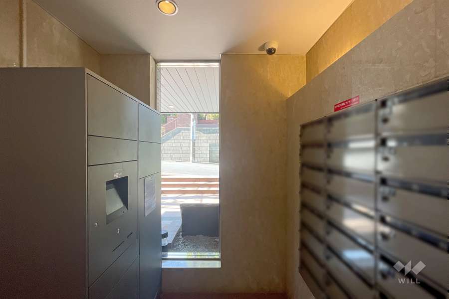 宅配ボックスと共用ポスト　