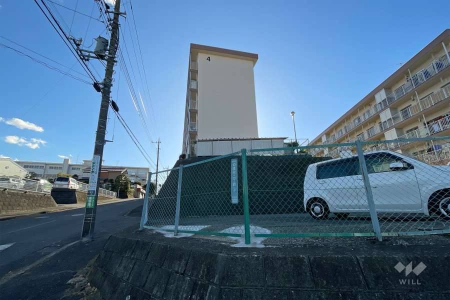 白幡台住宅４号棟の外観（北側から）　　