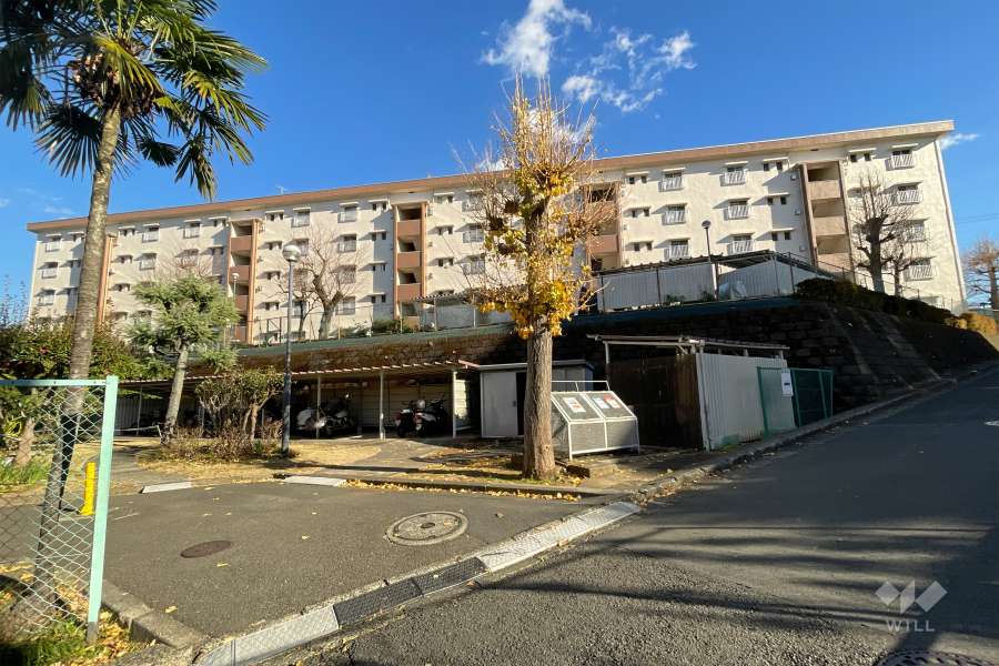 白幡台住宅４号棟の外観（西側から）