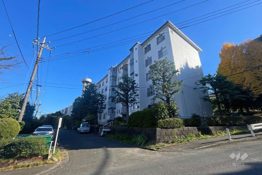 宮前平グリーンハイツ１１号棟の外観（南東側から）