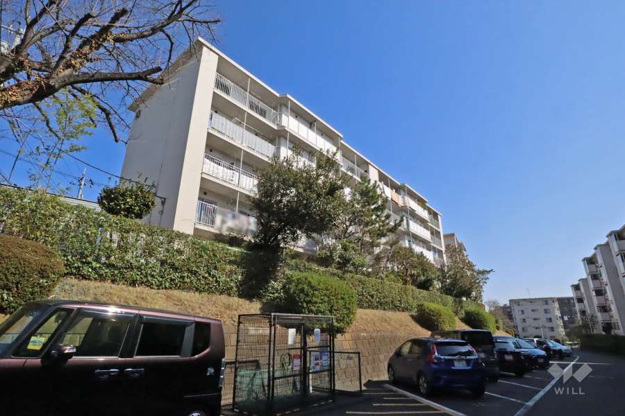 向ヶ丘遊園センチュリータウン13号棟の外観（南西側から）