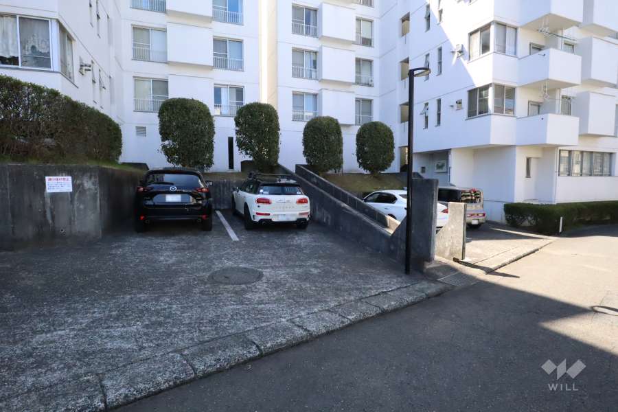 敷地内駐車場（屋外平面式）