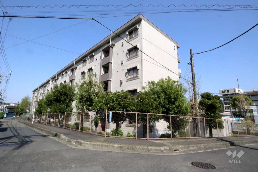 平住宅2号棟の外観（南西側から）