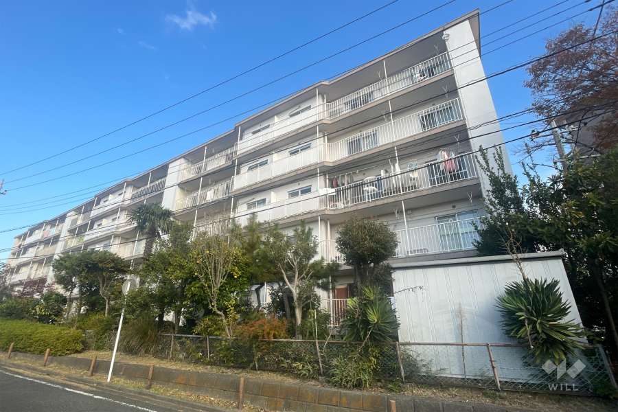 宮前平グリーンハイツ５５号棟の外観（北西側から）