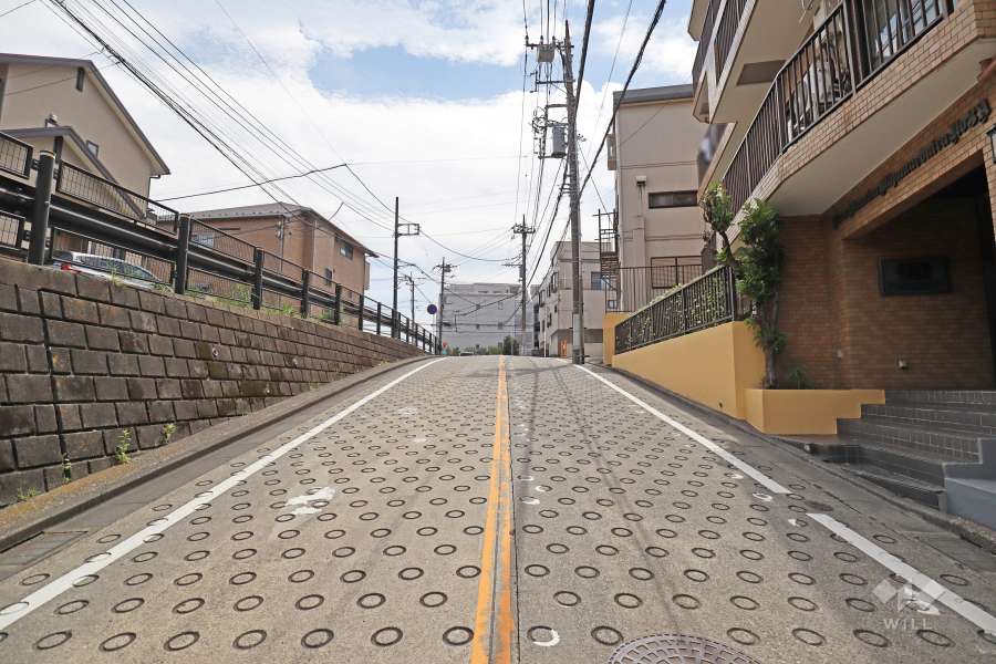 敷地東側の前面道路　