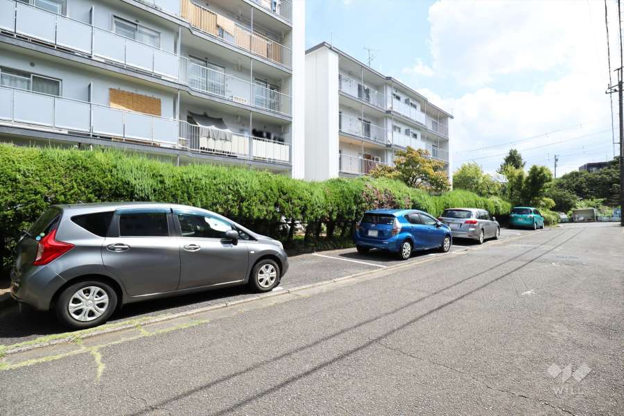 敷地内駐車場（屋外平面式）