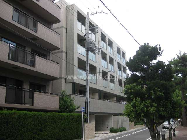 サクレセーヌ夙川の外観（南西側から）