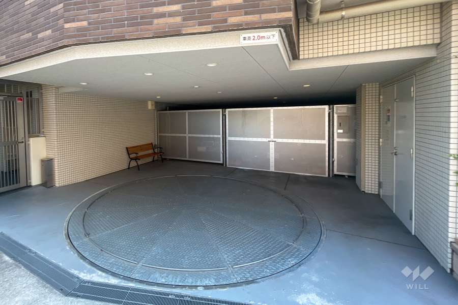 敷地内駐車場（屋内機械式）