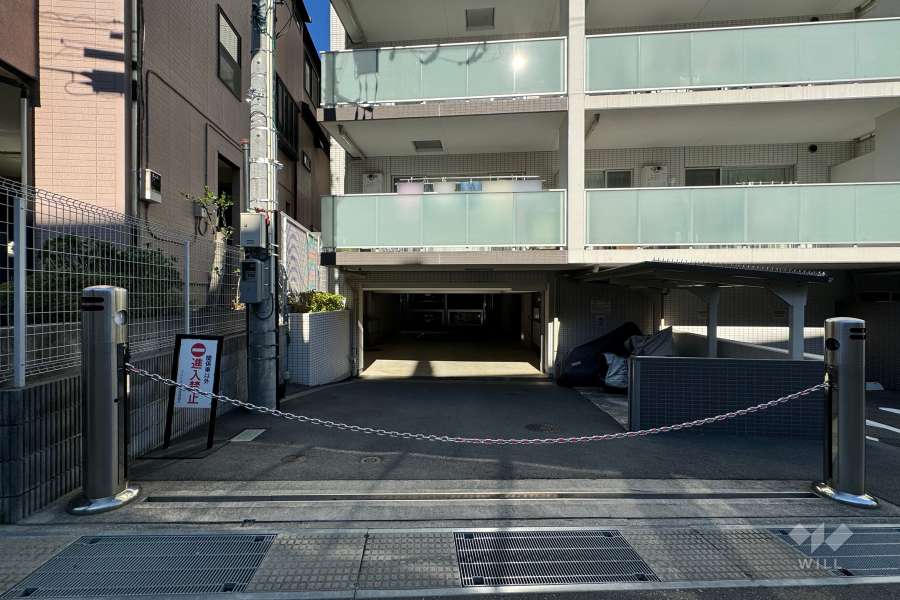 駐車場の出入り口