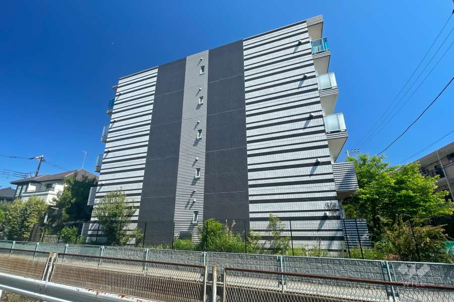 ラフィスタ宮崎台の外観（南側から）