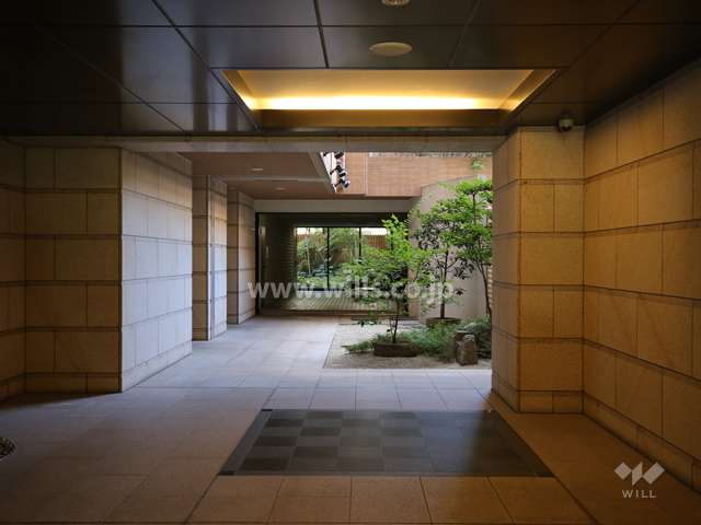 アーバンビュー甲子園口北町の外観（南東側から）