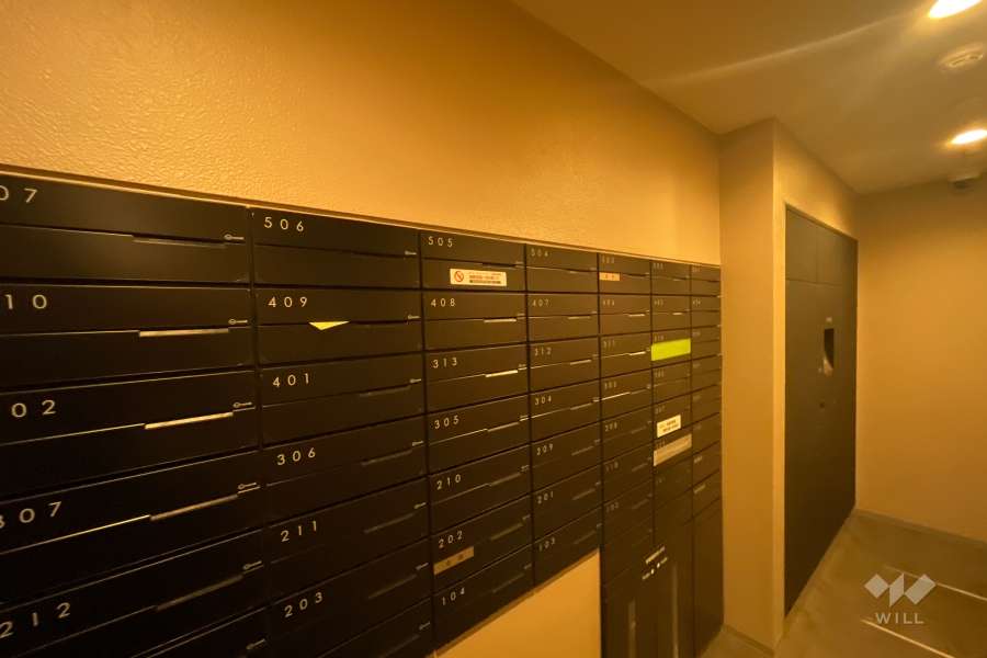 共用ポストと宅配ボックス