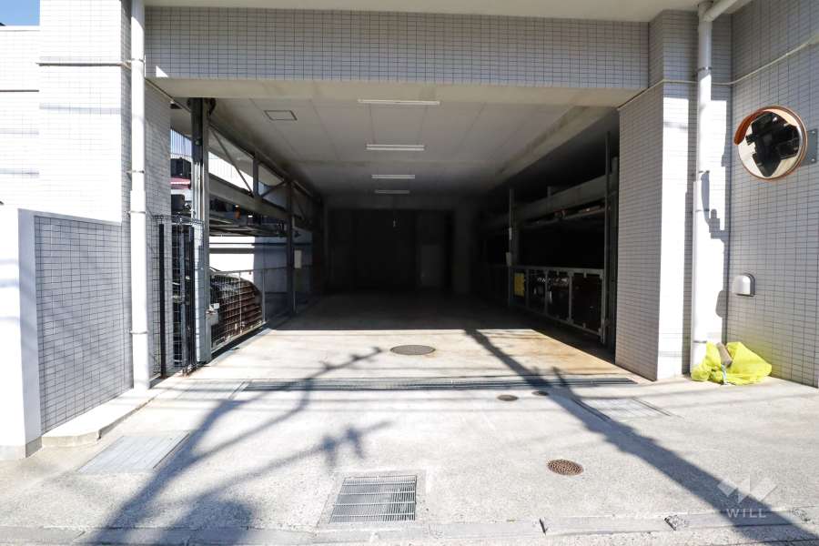 駐車場の出入り口・敷地内駐車場（屋内機械式）