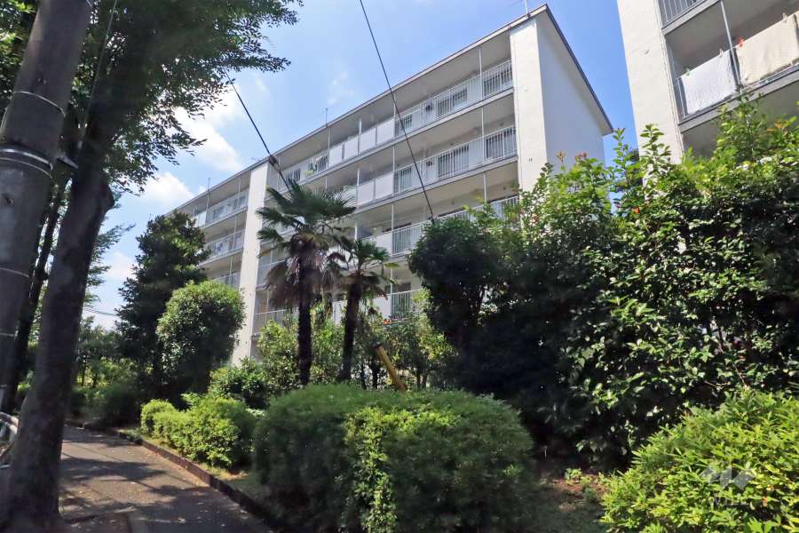 宮前平グリーンハイツ１号棟Bの外観(南東側から)