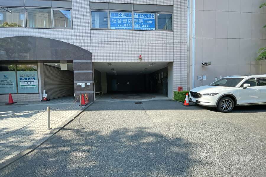 駐車場の出入口